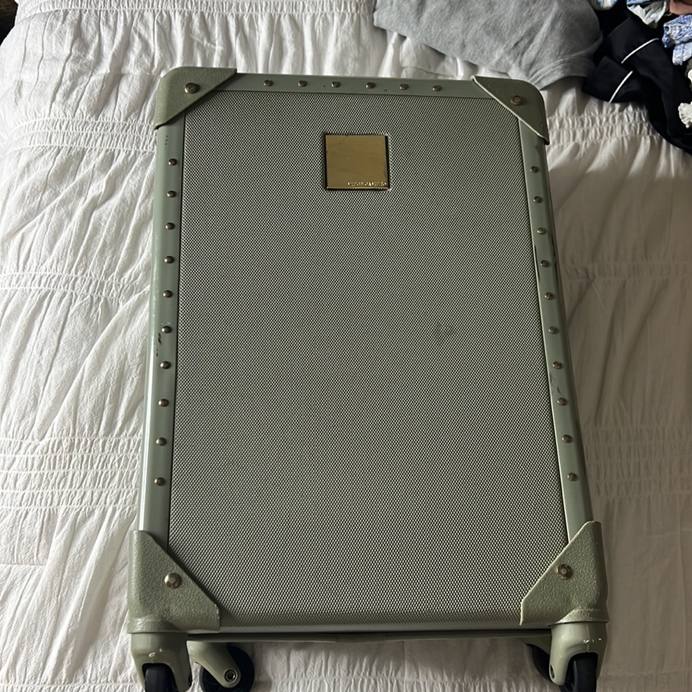 Vince Camuto Carry On Hardside Spinner Suitcase